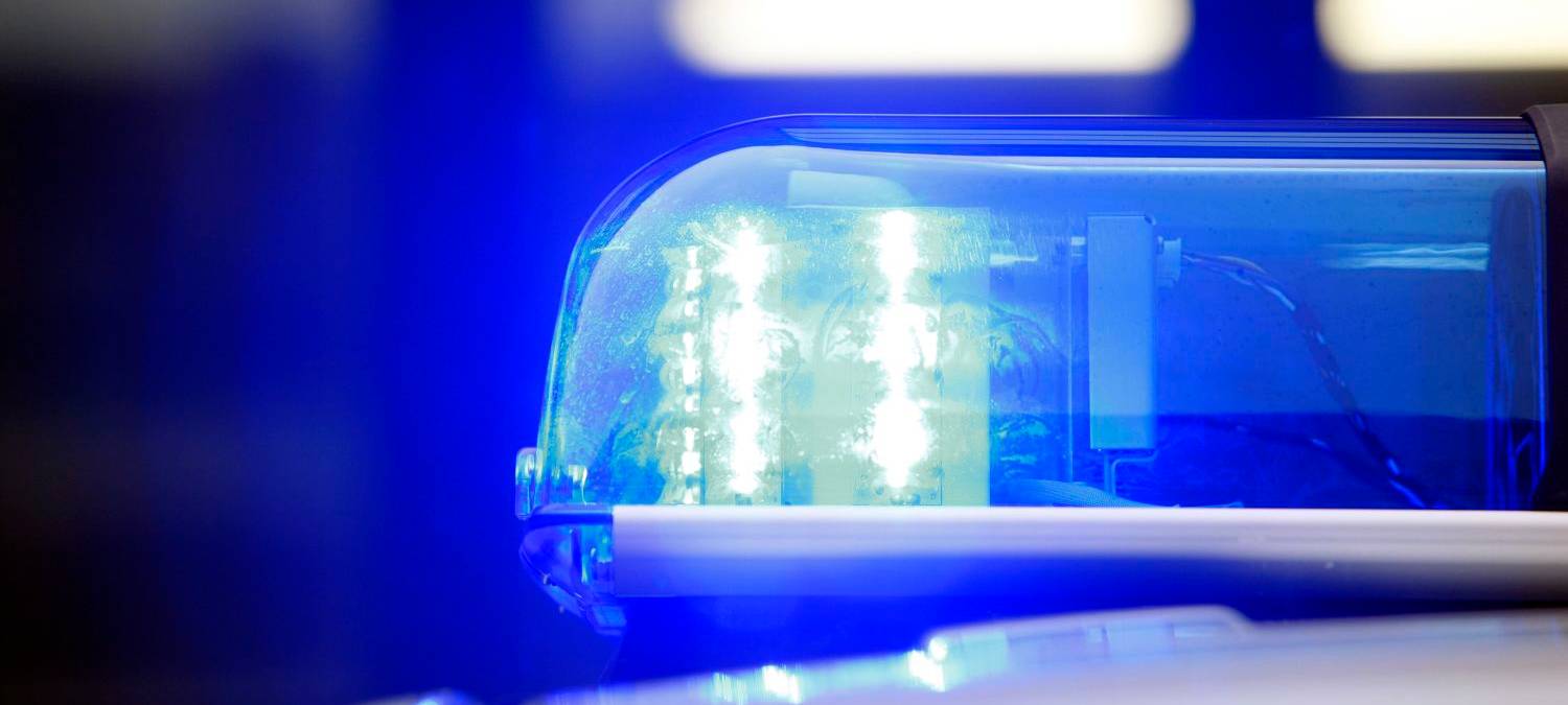 Fahrzeug in Bochum-Stiepel stürzt in Böschung