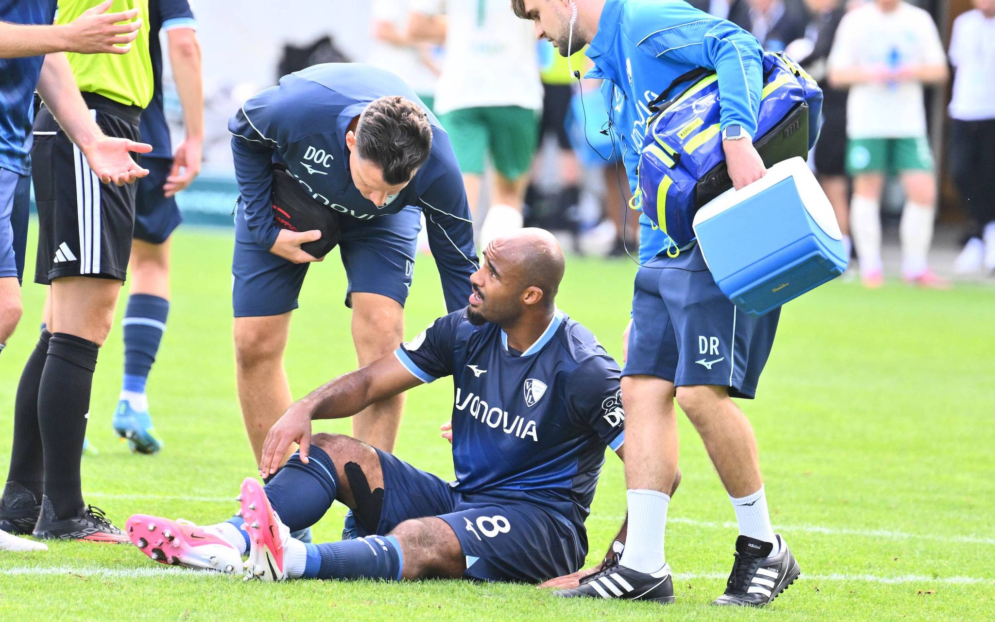 VfL Bochum: Mbom fällt mehrere Monate aus